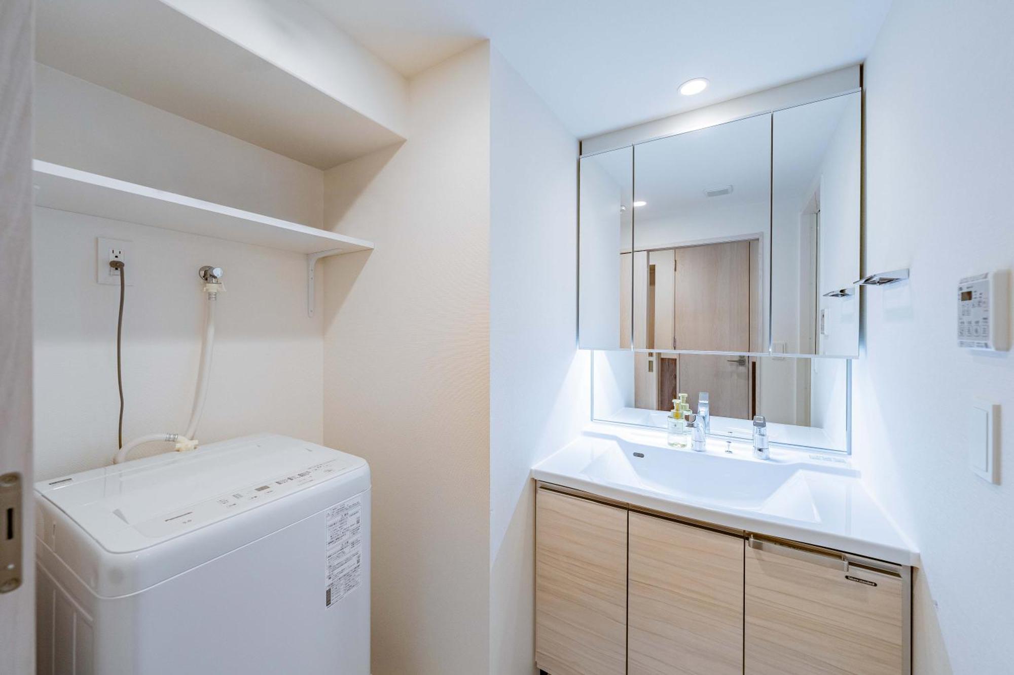 11 Higashi Umeda Apartment